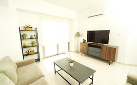 Halcyon Central Apartment