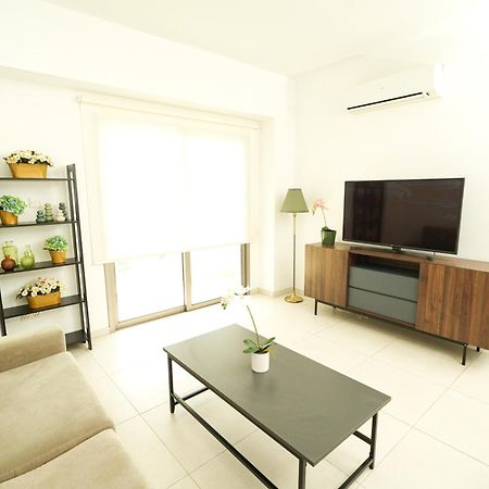 לרנקה Halcyon Central Apartment מראה חיצוני תמונה