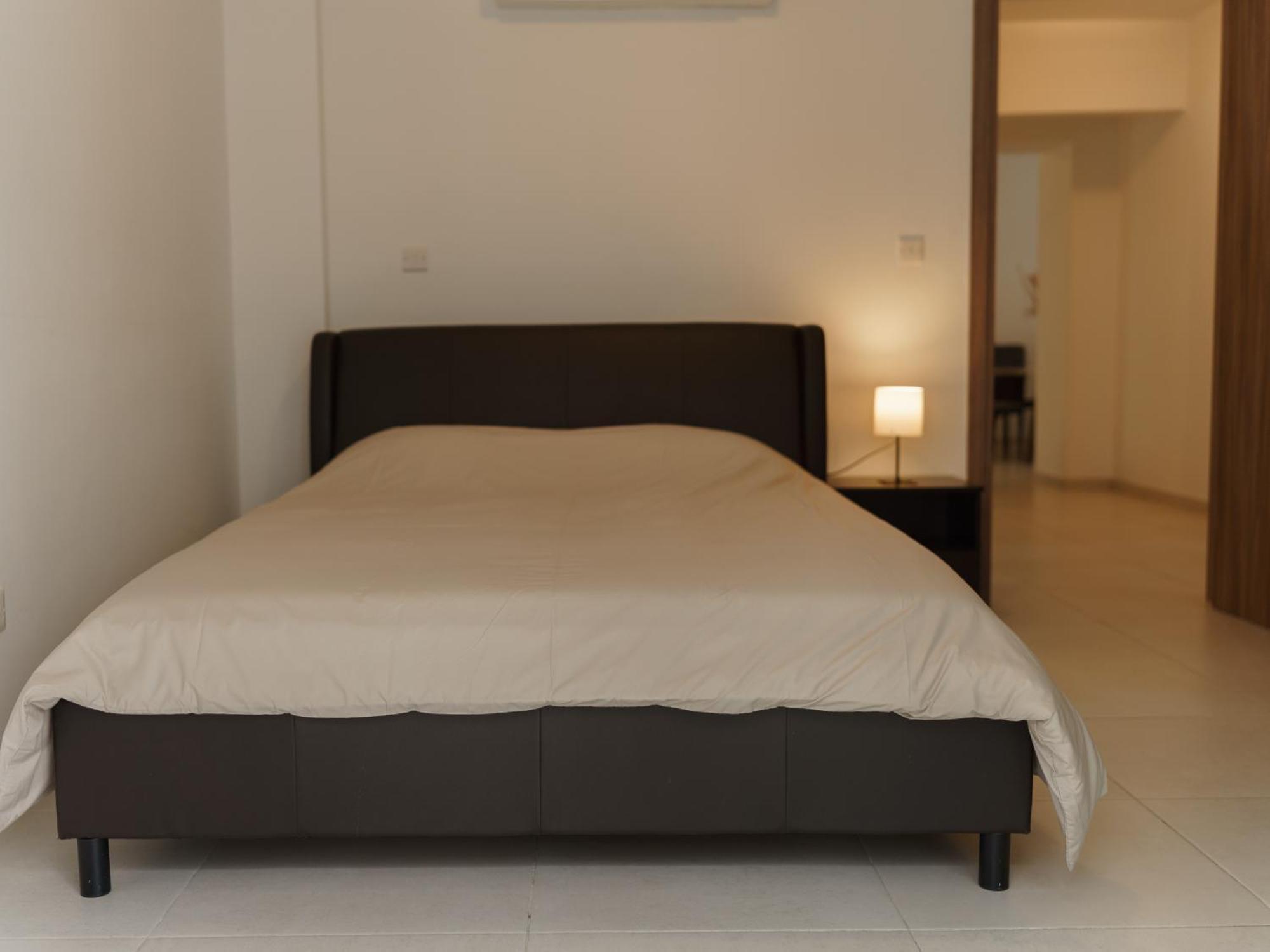לרנקה Halcyon Central Apartment מראה חיצוני תמונה