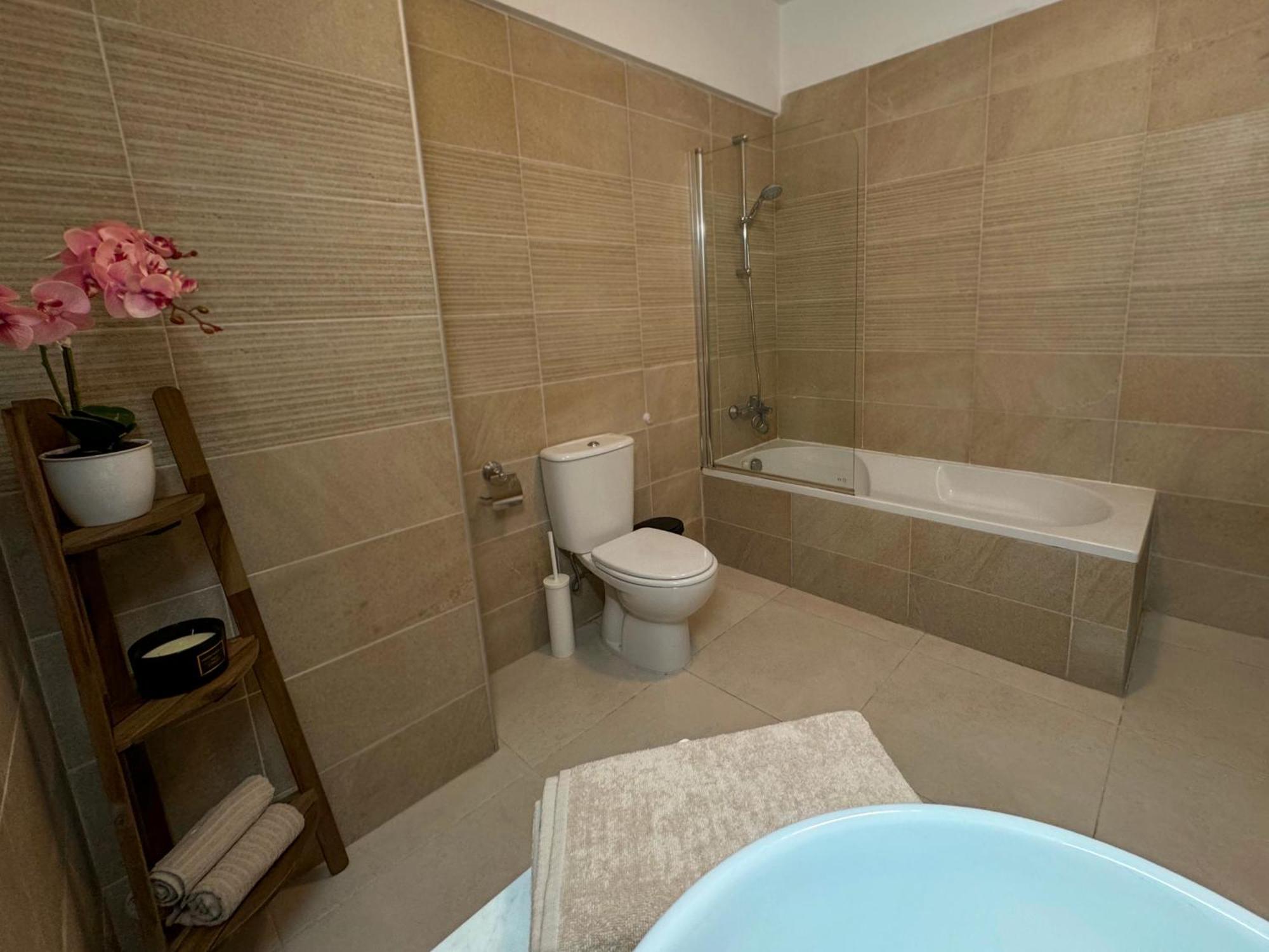 לרנקה Halcyon Central Apartment מראה חיצוני תמונה