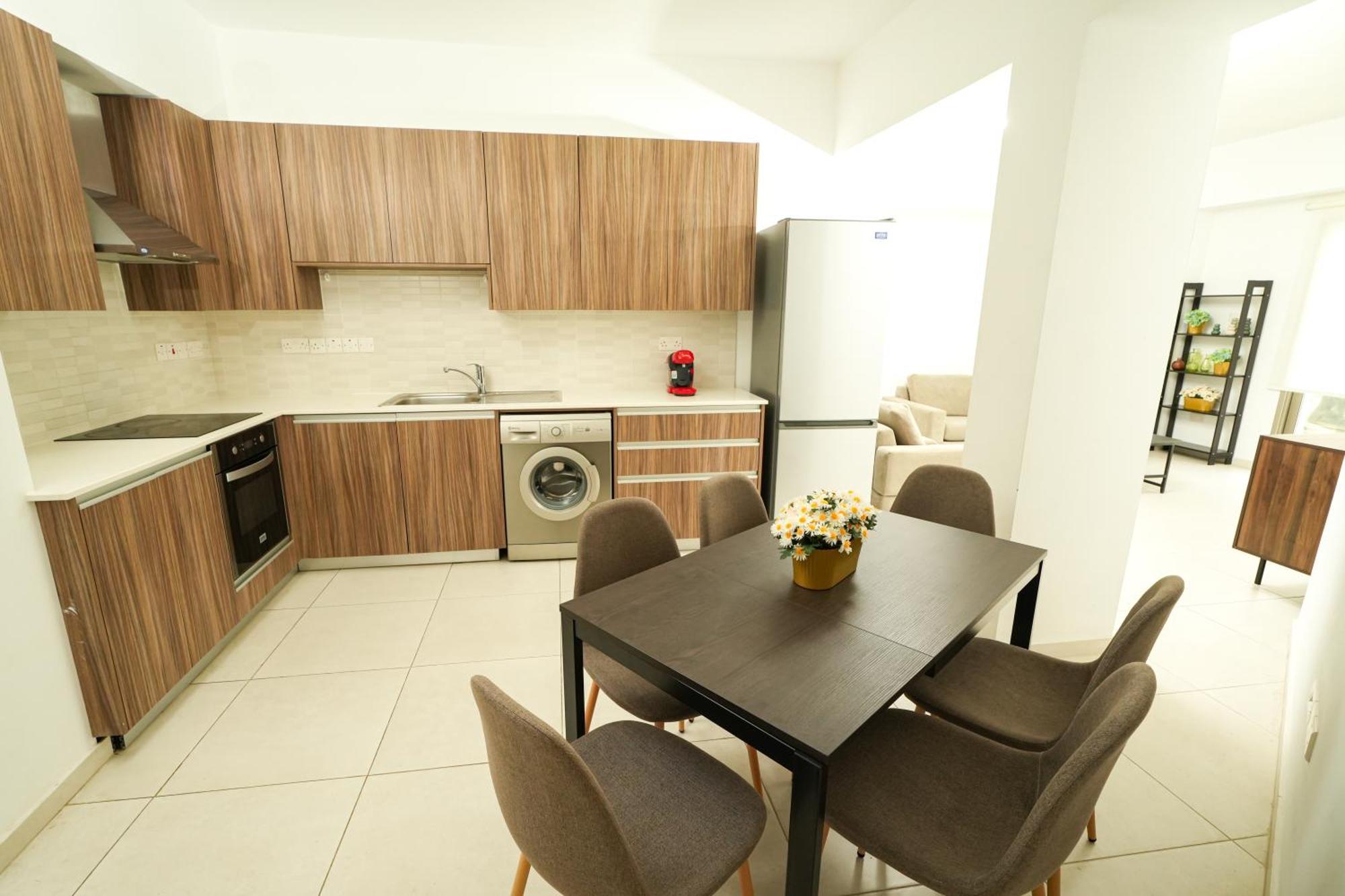 לרנקה Halcyon Central Apartment מראה חיצוני תמונה