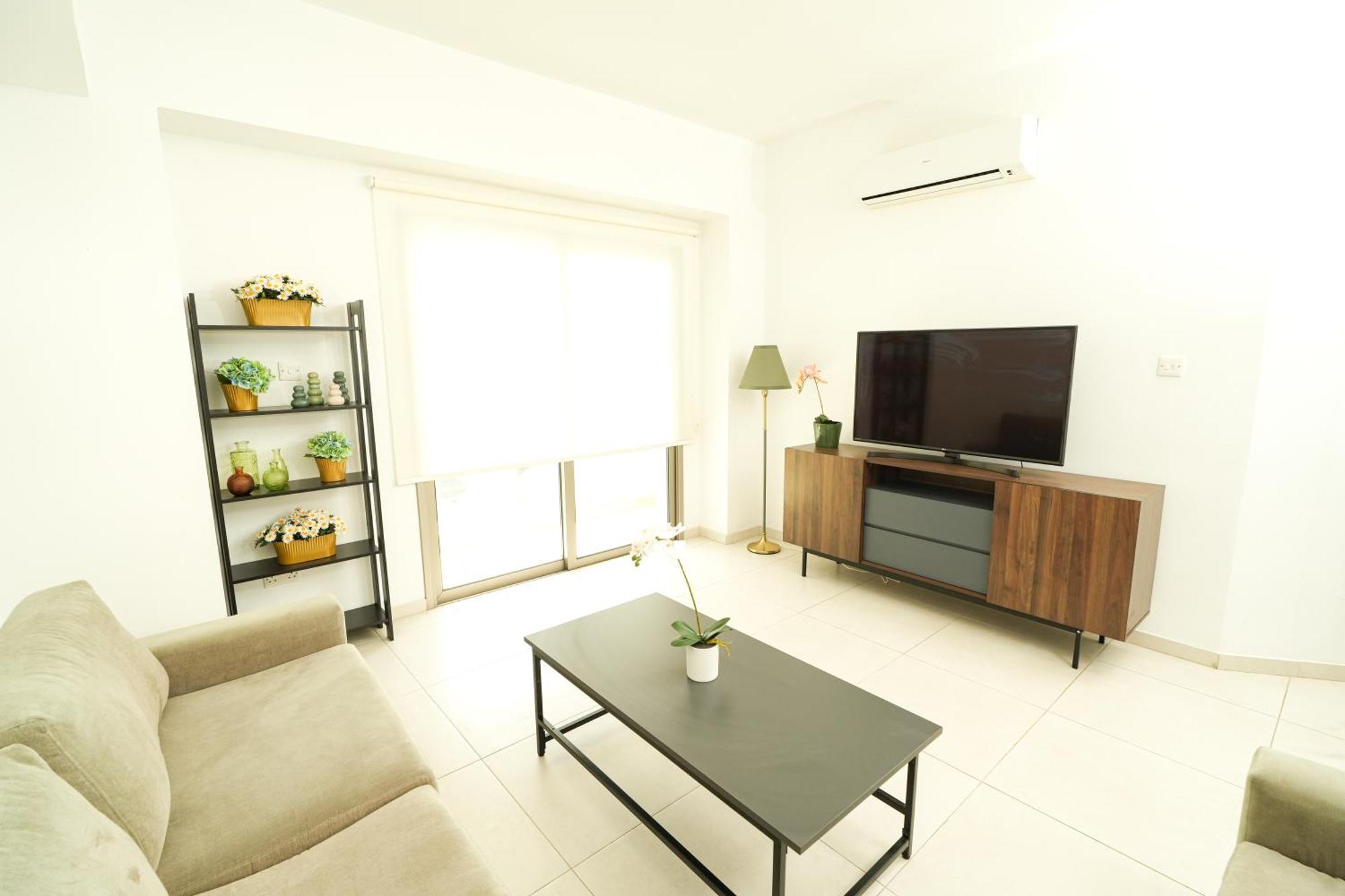 לרנקה Halcyon Central Apartment מראה חיצוני תמונה