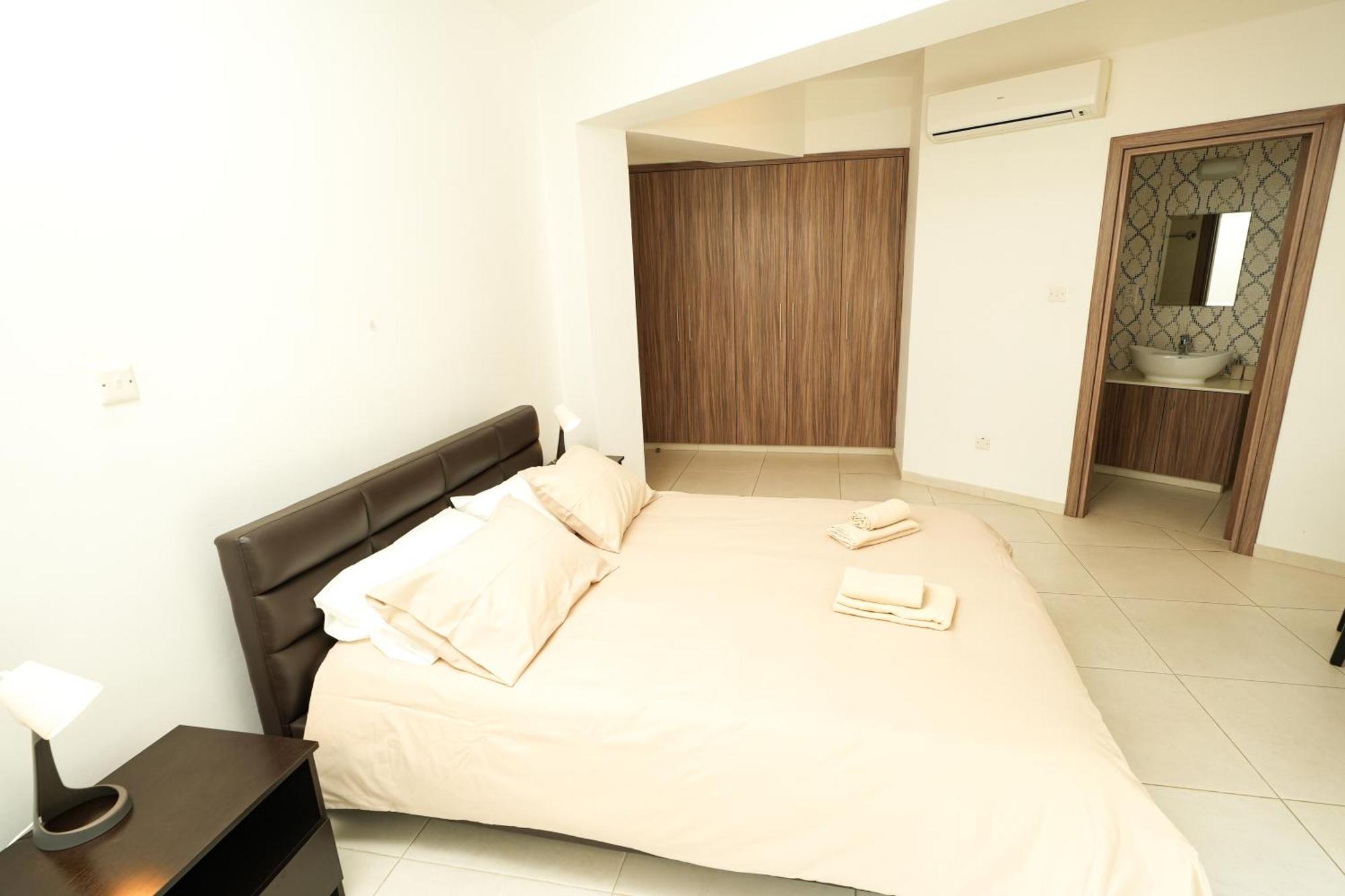לרנקה Halcyon Central Apartment מראה חיצוני תמונה